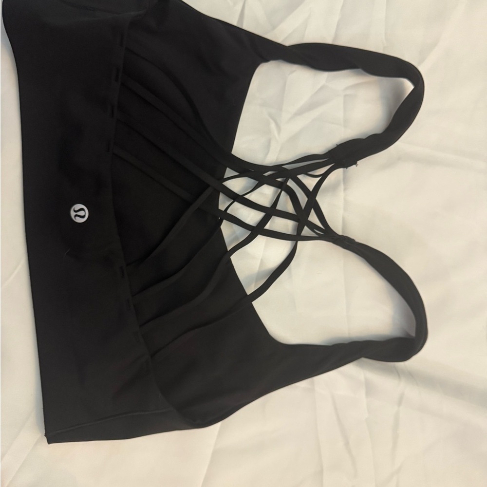 lululemon athletica Strappy Sports Bra - Black medium - Picture 5 of 7